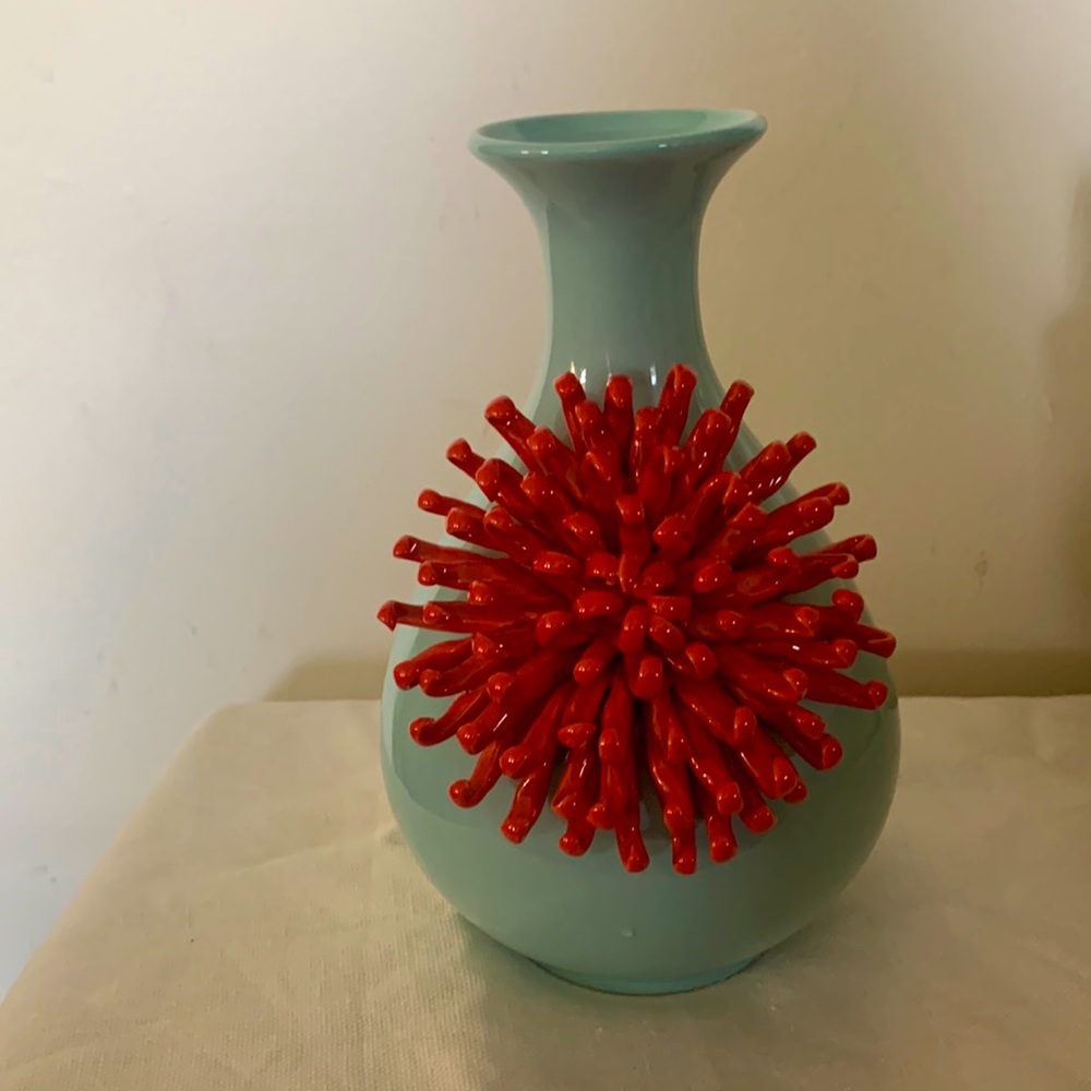 Anthropology vase with chrysthanthemum flower